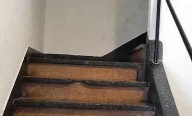 Venta Departamento en Saavedra Dos Ambientes Segundo Piso Por Escalera