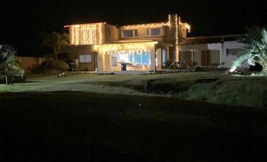 Casa en venta - 3 Dormitorios 2 Baños - Cocheras - Saladillo