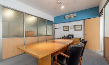 Oficina en venta de 111m2 a 100m de Galerías Pacífico