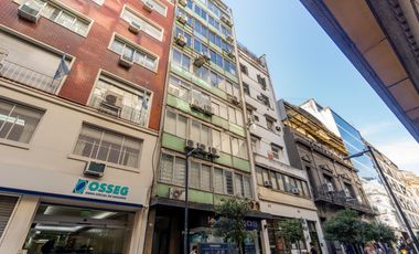 Oficina en venta de 111m2 a 100m de Galerías Pacífico