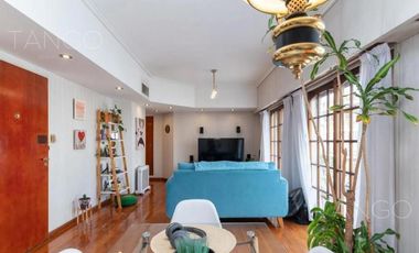 Departamento en Venta, Caballito, 6 ambientes, con cochera y balcón