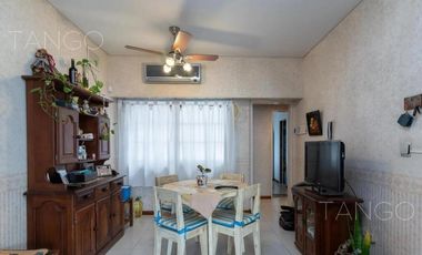Departamento en Venta, Caballito, 6 ambientes, con cochera y balcón