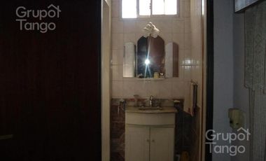 Venta Casa Boedo Almagro Seis Ambientes Dos Plantas