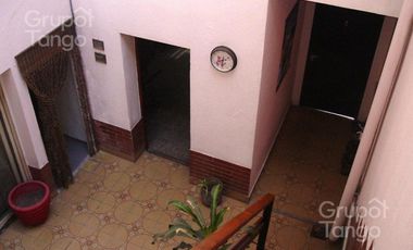 Venta Casa Boedo Almagro Seis Ambientes Dos Plantas