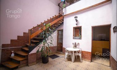 Venta Casa Boedo Almagro Seis Ambientes Dos Plantas