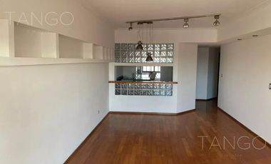 Venta Departamento Cuatro Ambientes Floresta Balcón Cochera