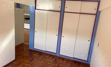 Venta Departamento Cuatro Ambientes Floresta Balcón Cochera