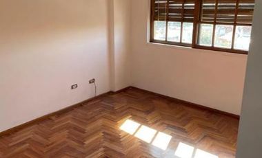 Venta Departamento Cuatro Ambientes Floresta Balcón Cochera