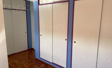 Venta Departamento Cuatro Ambientes Floresta Balcón Cochera