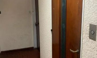 Venta Departamento 4 Ambientes en Parque Patricios Con Balcón Con Cochera Baulera
