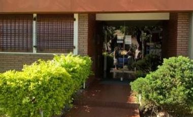 Venta Departamento 4 Ambientes en Parque Patricios Con Balcón Con Cochera Baulera