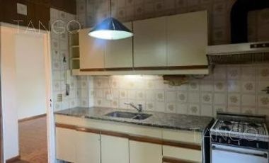Venta Departamento 4 Ambientes en Parque Patricios Con Balcón Con Cochera Baulera