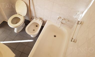 Venta Departamento Dos Ambientes Almagro Balcón