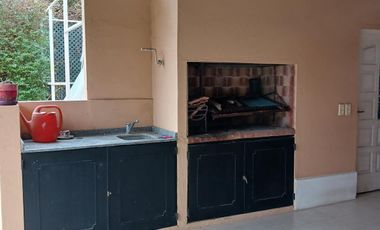 Casa en  venta en Barrio Los Jazmines con piscina