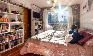 Venta Departamento Duplex en Villa Urquiza Con Balcón Apto Crédito