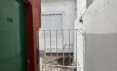 PH en venta - 2 Dormitorios 1 Baño - 85Mts2 - Morón