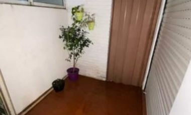 Venta Departamento en Flores Dos Ambientes Con Patio Apto Profesional