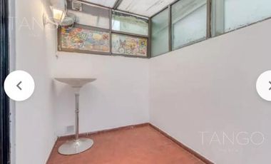 Venta Departamento en Flores Dos Ambientes Con Patio Apto Profesional