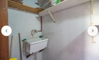 Venta Departamento en Flores Dos Ambientes Con Patio Apto Profesional