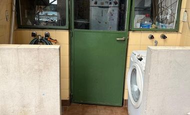 Departamento en Venta, Recoleta, Semi piso 4 ambientes con patio y cochera