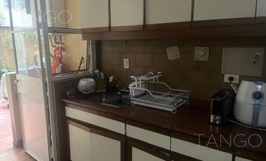 Departamento en Venta, Recoleta, Semi piso 4 ambientes con patio y cochera