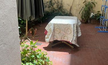 Departamento en Venta, Recoleta, Semi piso 4 ambientes con patio y cochera