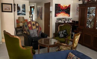Departamento en Venta, Recoleta, Semi piso 4 ambientes con patio y cochera