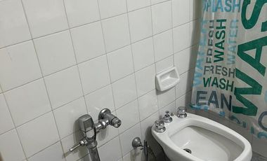 Departamento en Venta, Recoleta, Semi piso 4 ambientes con patio y cochera