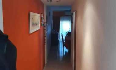 Venta Departamento Cuatro Ambientes en Boedo Con Balcón Apto Crédito Con Baulera