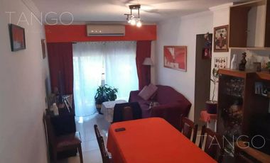 Venta Departamento Cuatro Ambientes en Boedo Con Balcón Apto Crédito Con Baulera