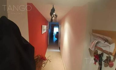 Venta Departamento Cuatro Ambientes en Boedo Con Balcón Apto Crédito Con Baulera