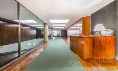 Venta Departamento en Recoleta Cinco Ambientes Con Cochera Baulera