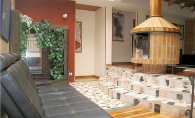 MANSIÓN EN EL BOSQUE AL NORTE DE BOGOTA PRIVACIDAD Y SEGURIDAD