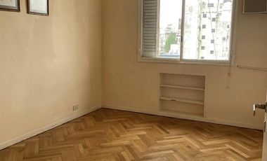 Departamento en Monserrat en venta, 3 ambientes con balcón