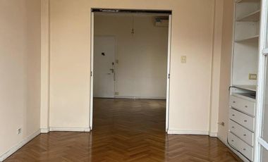 Departamento en Monserrat en venta, 3 ambientes con balcón