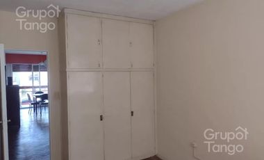 Departamento en Venta, Balvanera, 2 ambientes con balcón al frente