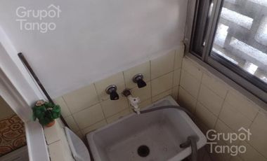 Departamento en Venta, Balvanera, 2 ambientes con balcón al frente