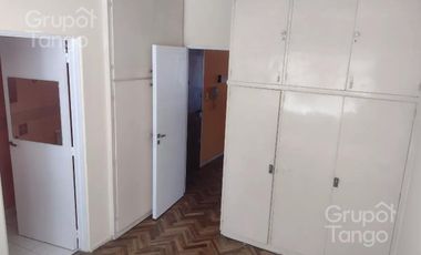 Departamento en Venta, Balvanera, 2 ambientes con balcón al frente