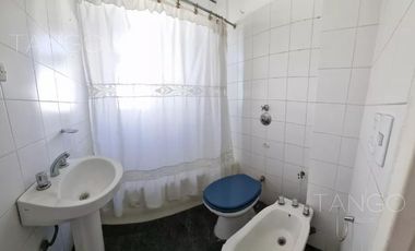 Venta Departamento en Flores Tres Ambientes