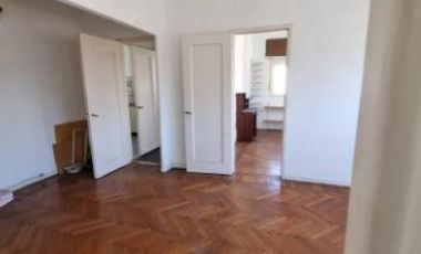 Venta Departamento en Flores Tres Ambientes