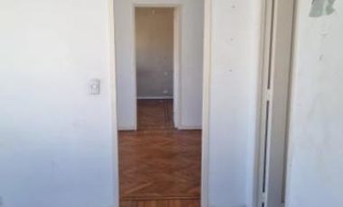 Venta Departamento en Flores Tres Ambientes