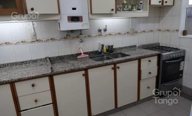 Venta Departamento 3 Ambientes en Floresta Con Balcón