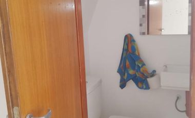 Alquilo duplex 2 dormitorios altura Av America al 1800