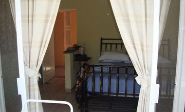 Residencia amueblada con alberca en Burgos, Cuernavaca