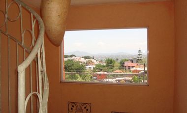 Residencia amueblada con alberca en Burgos, Cuernavaca