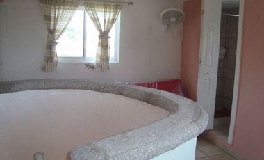 Residencia amueblada con alberca en Burgos, Cuernavaca