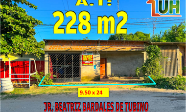 00657 - VENTA CASA YARINACOCHA - CERCA AV. MIRAFLORES - AT 228 M2