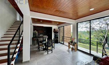 Casa con terreno en venta en La Orduña, Coatepec, Ver.