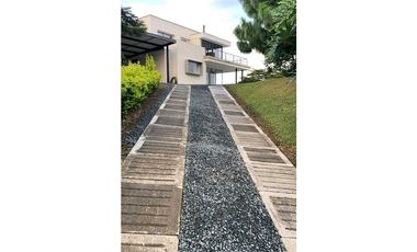 Alquilamos casa en Condominio Lomas de Dapa
