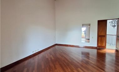 Venta de casa en el Poblado- Sector La Calera